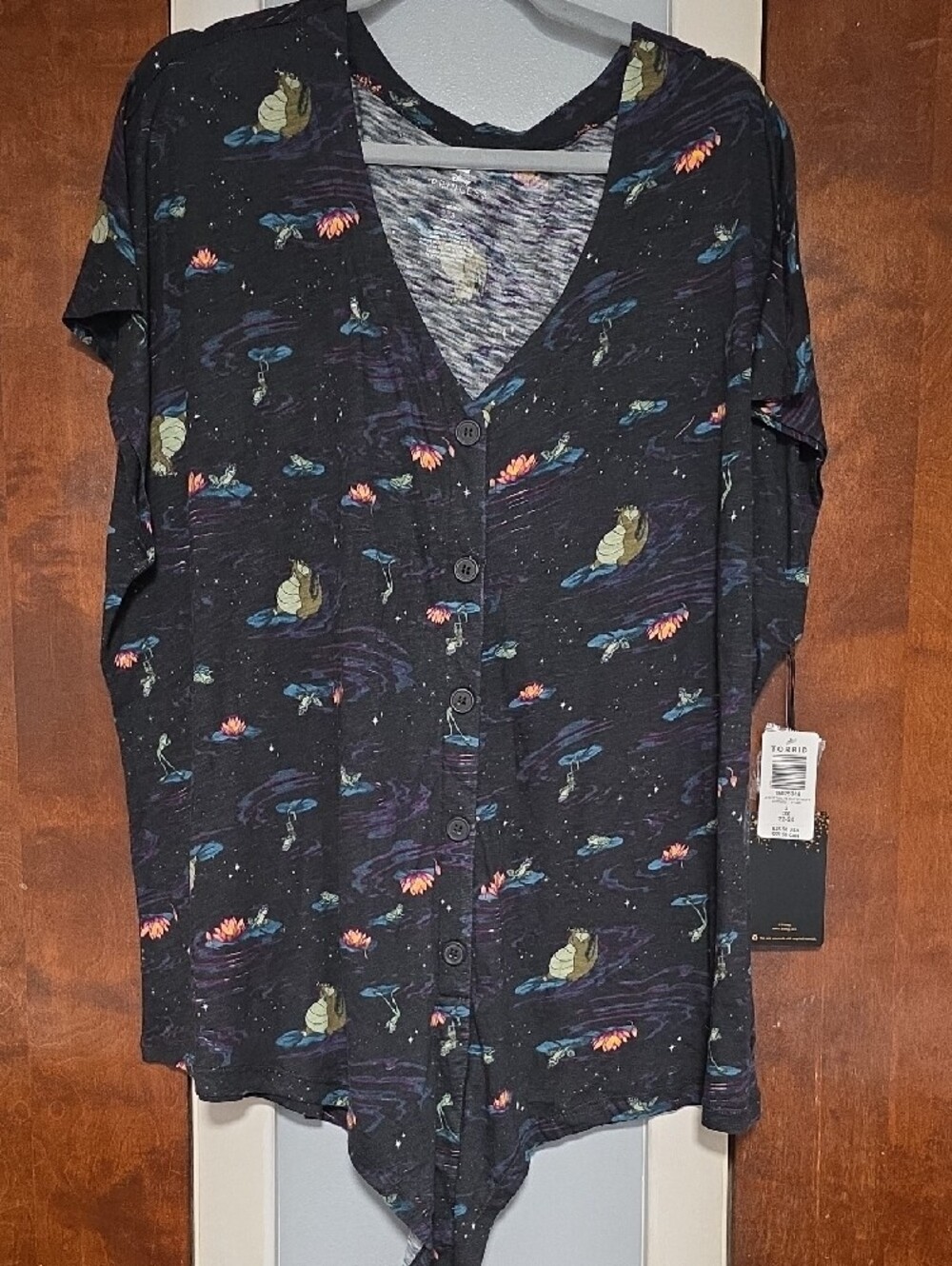 NWT Size 3 Torrid Tiana Tie Front Button Down Top